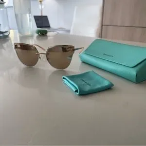 Tiffany & Co. TF3070 6105/OW Rosegold Sunglasses Tiffany & Co. | Accessories | Tiffany Co Tf370 605ow  main image 2
